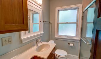 2011 Jefferson St, Madison, WI 53711