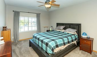 2819 Ashland Ct, Altoona, IA 50009