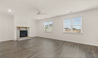 1813 QUAKER St, Hampton, GA 30228