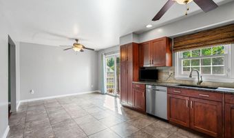 19 Midway Dr, Albany, NY 12205