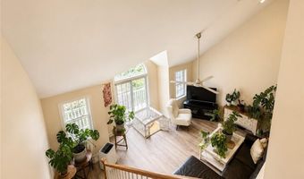 520 Corey Ln, Middletown, RI 02842