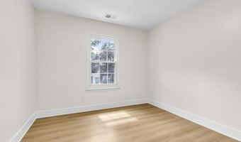 104 Dundee Ct, Aberdeen, NJ 07747