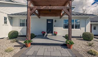 917 McDonald Dr, Amsterdam, NY 12070