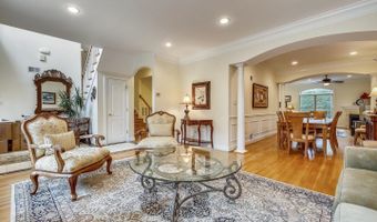 7513 HOLIDAY Ter, Bethesda, MD 20817