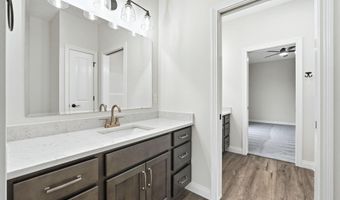 2213 Golfview Dr, Auburn, IN 46706