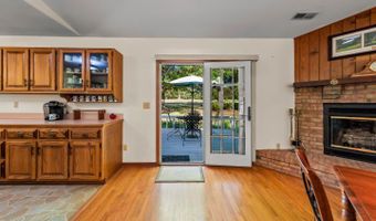 519 Country Club Dr W, Arapahoe, NC 28510