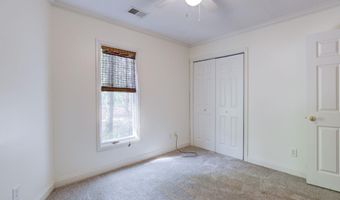 8 Cedar Pl, Camden, SC 29020