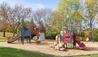1511 Colleen Ave, Arden Hills, MN 55112