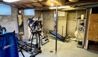 305 N Washington St, Abingdon, IL 61410