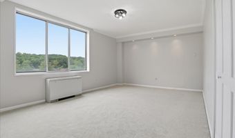 6641 WAKEFIELD Dr 703, Alexandria, VA 22307