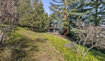 319 West St, Ashland, OR 97520