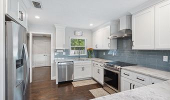 723 GUERNSEY St, Orlando, FL 32804