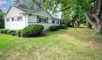 6781 Meadow Ridge Ln, Amberley, OH 45237