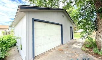 2203 Utah St, Carlsbad, NM 88220