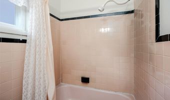 3422 Great Neck Rd, Amityville, NY 11701
