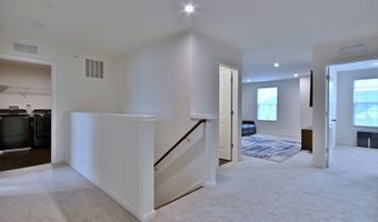 620 N Sullivan St, Addison, IL 60101