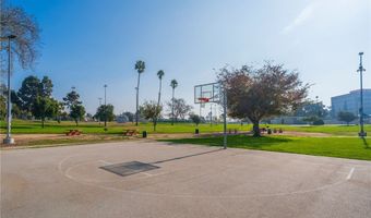 7100 La Tijera Blvd, Los Angeles, CA 90045