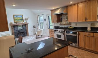 1073 Upper Dummerston Rd, Brattleboro, VT 05301
