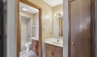 12539 S Quinn Dr 402, Alsip, IL 60803