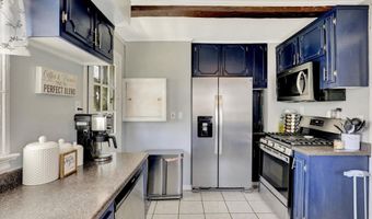 126 9th St, Belford, NJ 07718