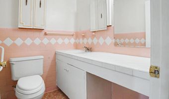 805 Bouslog St, Bay St. Louis, MS 39520