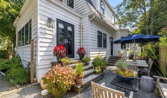 41 Hunter Ave, Newport, RI 02840