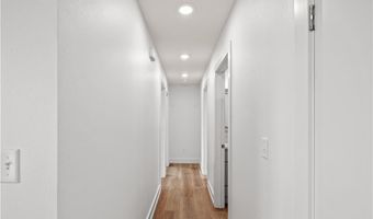 906 SE G St, Bentonville, AR 72712