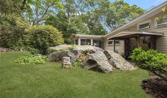 10 Guzeika Rd, North Kingstown, RI 02852
