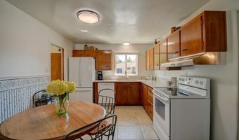 6904 EDWINA Ave NE, Albuquerque, NM 87110