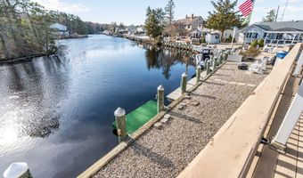 20 Dune Dr, Bayville, NJ 08721