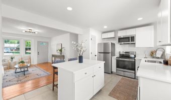 5225 Erindale Dr, Delhi, OH 45238
