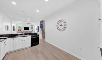 190 Sandover Dr, Aurora, OH 44202
