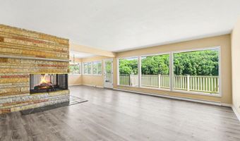7261 Driftwood Dr SE, Ada, MI 49301