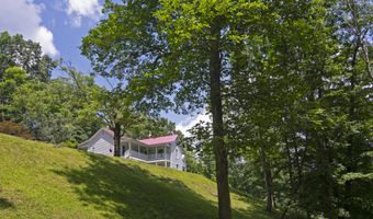 90 Taylor Ln, Alderson, WV 24910
