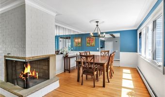21 Tee Ct, Amherst, NY 14221