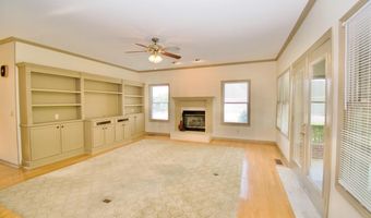 1689 Peppertree Dr, Alcoa, TN 37701