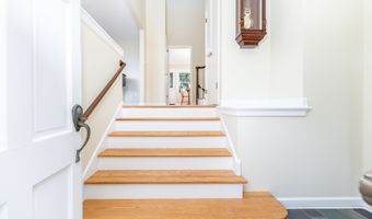 83 Peach Tree Ln, Bristol, CT 06010