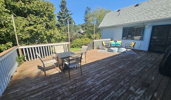 430 PINE St, Brookings, OR 97415