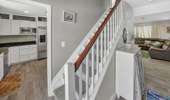 378 Bayview Ave, Bayville, NJ 08721