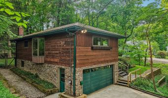 884 Dogwood Ter, Akron, OH 44321
