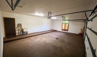 457 E Pioneer Trl, Aurora, OH 44202