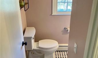 45 Rosemary St, Cranston, RI 02920
