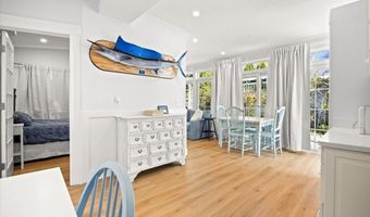 106 King Philip Ave, Bristol, RI 02809