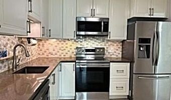 671 Liberty Pointe Dr, Ann Arbor, MI 48103