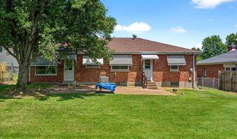 7438 Cheshire Ln, Affton, MO 63123