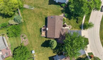 1148 Sawmill Ln, Algonquin, IL 60102
