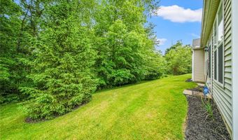 10707 Crossings Dr, Aurora, OH 44202