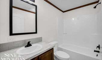 2060 Washington St, Algonac, MI 48001