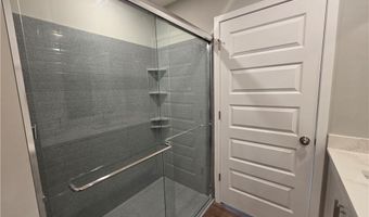 30 E 7th St, Adrian, MO 64720