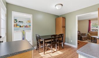 127 Springbrook Dr, Auburn, GA 30011